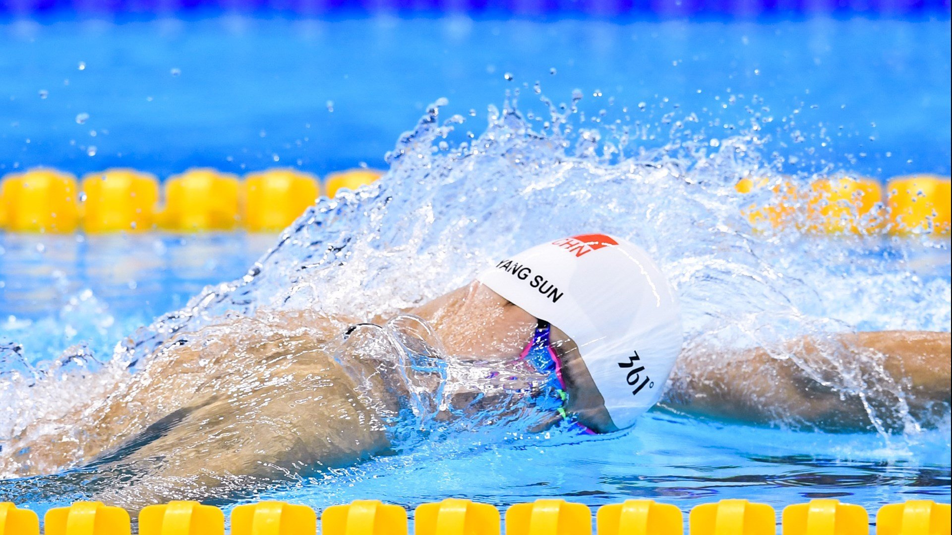 中甲收官战悬念不断 冲超名额争夺进入关键状态，中甲结束时间